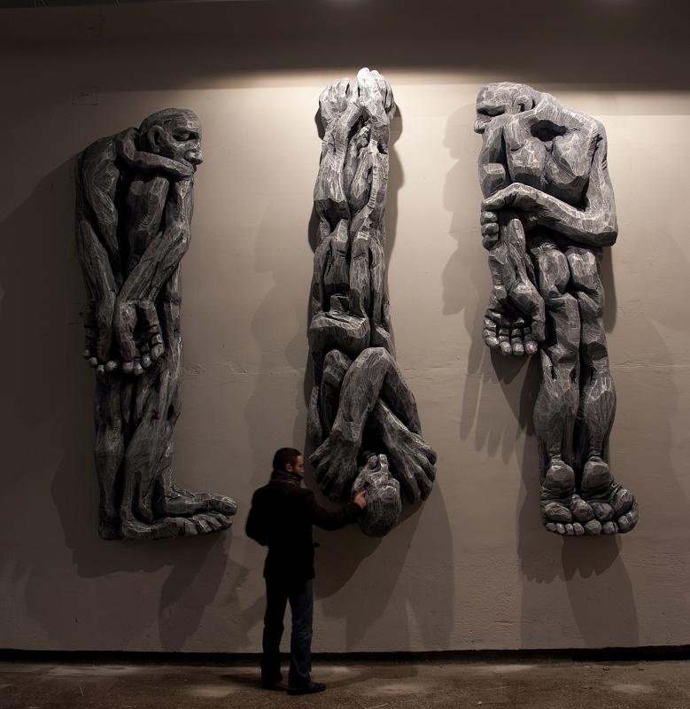 Cătălin Bădărău, „Depersonalization”, 2011, Sculpture, carved polystyrene,350 x100x50cm (HxWxD) (2)